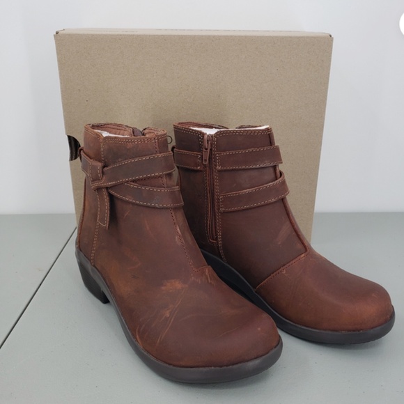 Clarks Shoes - Clarks Angie Spice Ankle Boot Women's Size 6M Shoe Dark Tan Leather Zipper